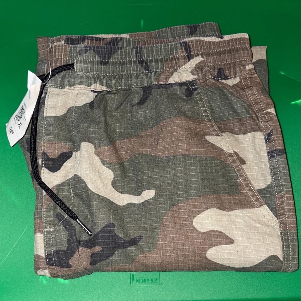 Forever 21 Mens Camouflage Shorts